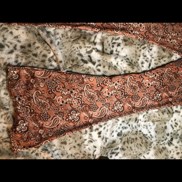 NASTY GAL PRINTED FLARE LEGGINGS - Picture 2 of 3